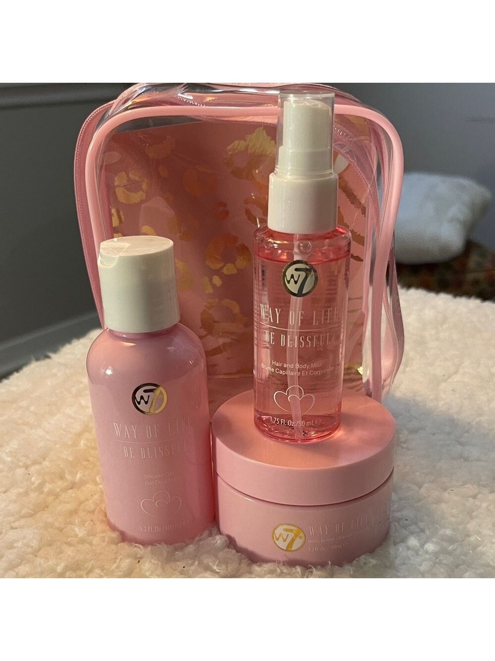 W7 Vay-Cay Pink Cosmetic Bag with set